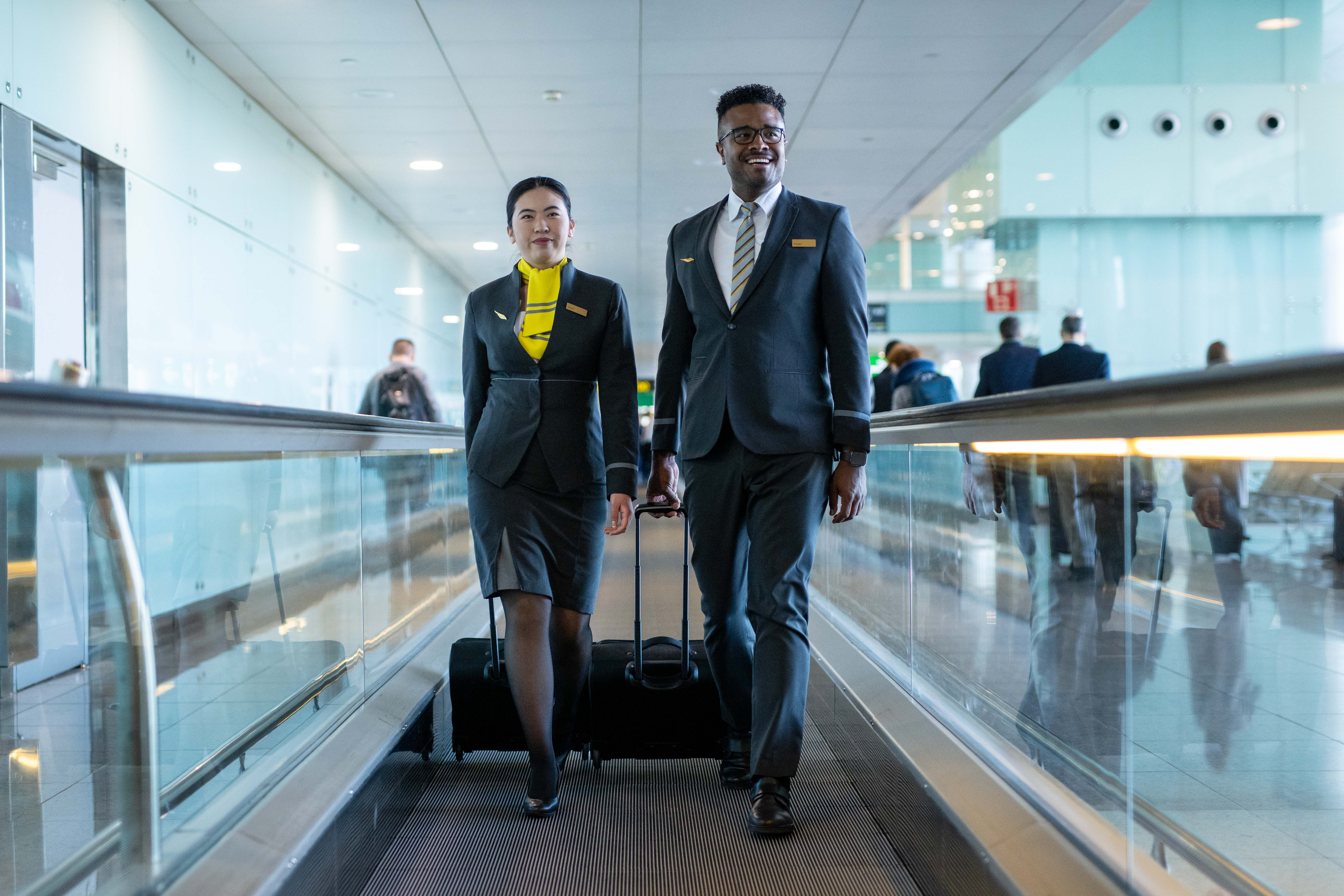 Vueling cabin cre members posing 2